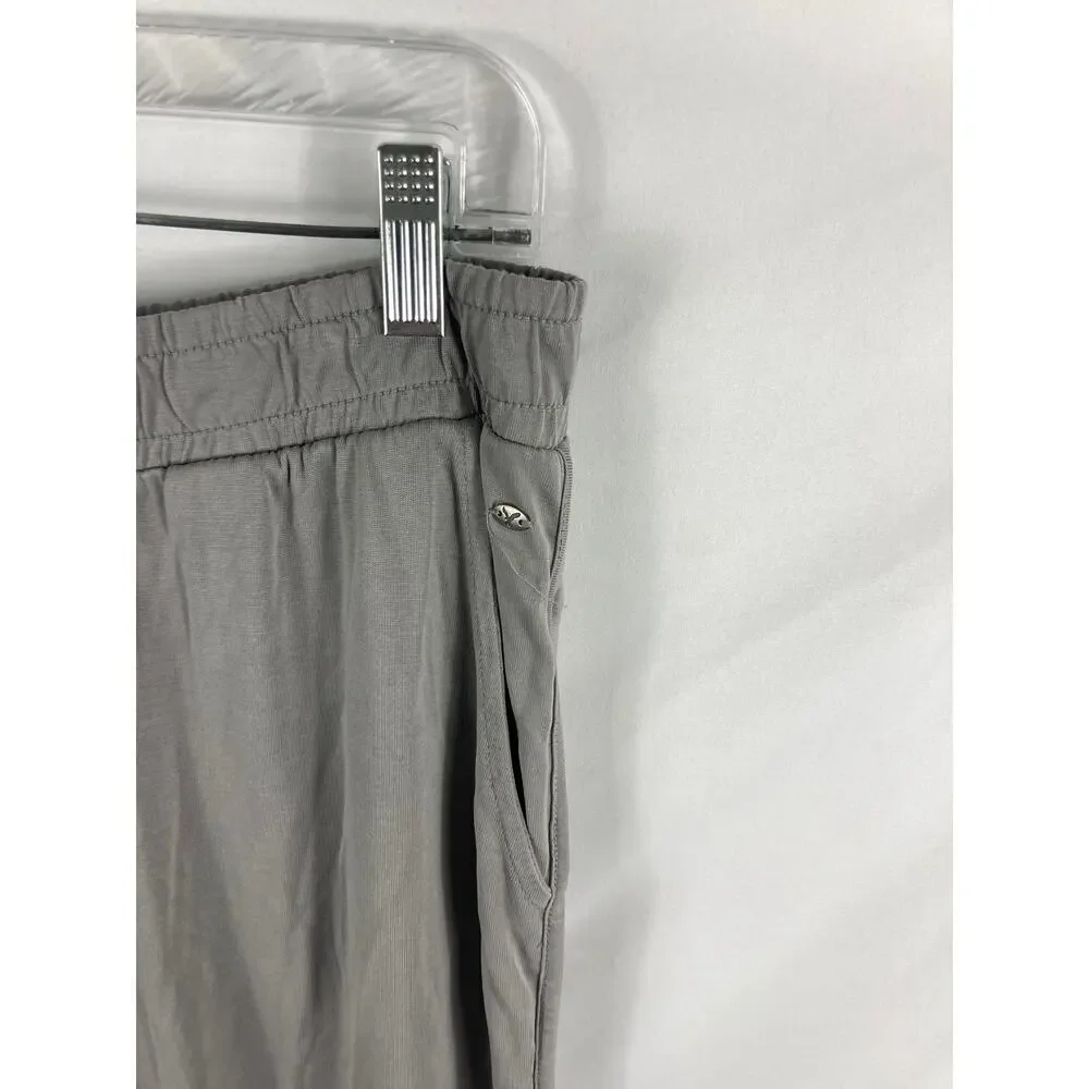American Eagle Outfitters cozy up